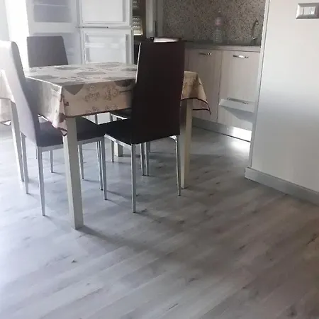 Elegant In 70 M² With Sea View * Torre Melissa