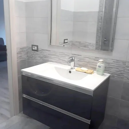Appartamento Elegant In 70 M² With Sea View Torre Melissa